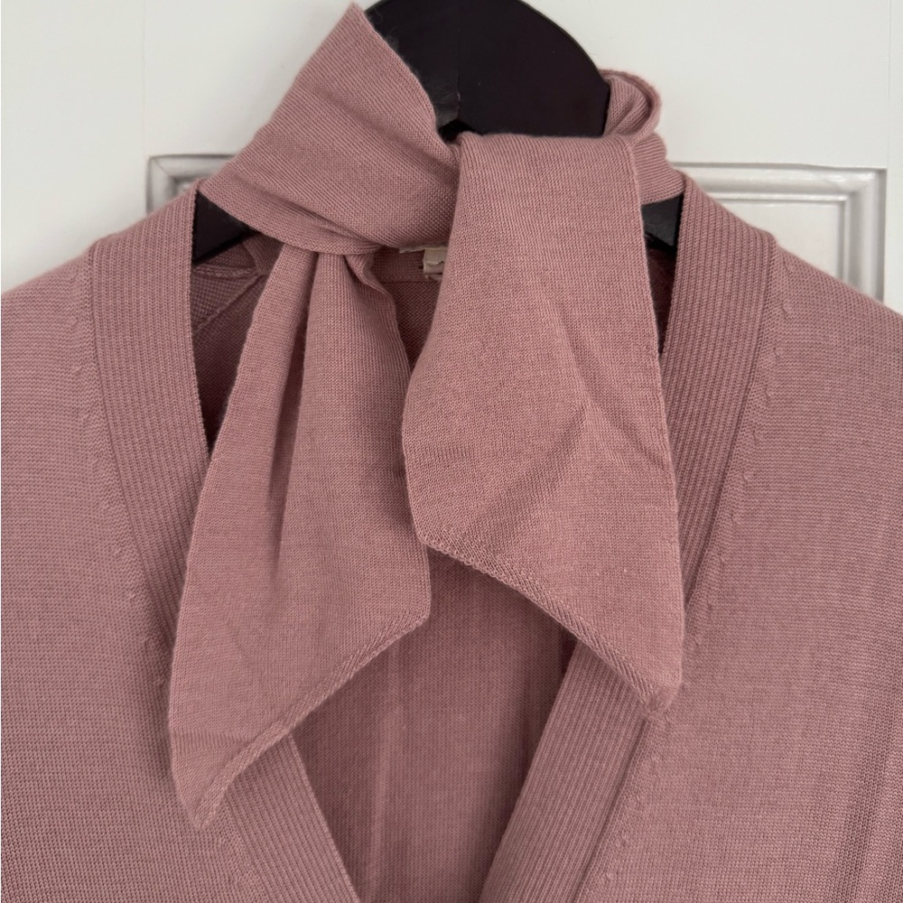Hermès Women's Pink Cardigan Sweater - Picture 3 of 8